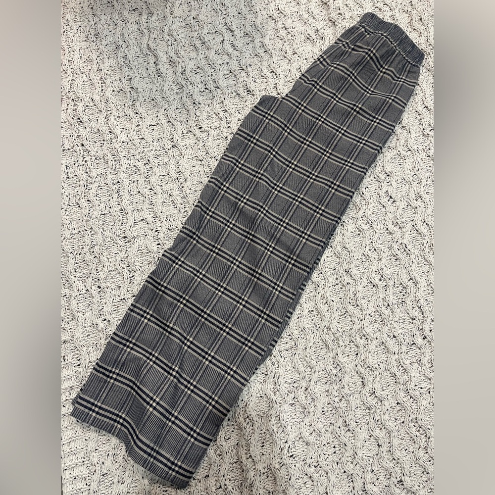 Chic Checkered Wide Leg Pants - Gray and White - Picture 3 of 3